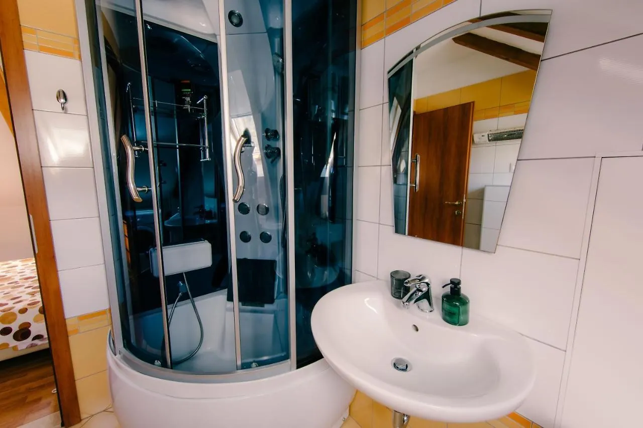 Large 3-Bedroom Apartment Near Split Dalmatia Kastela