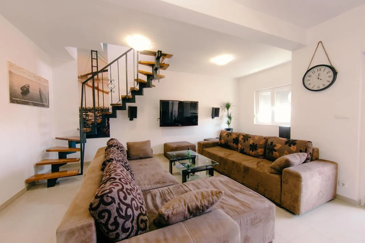Large 3-Bedroom Apartment Near Split Dalmatia Kastela Croatia