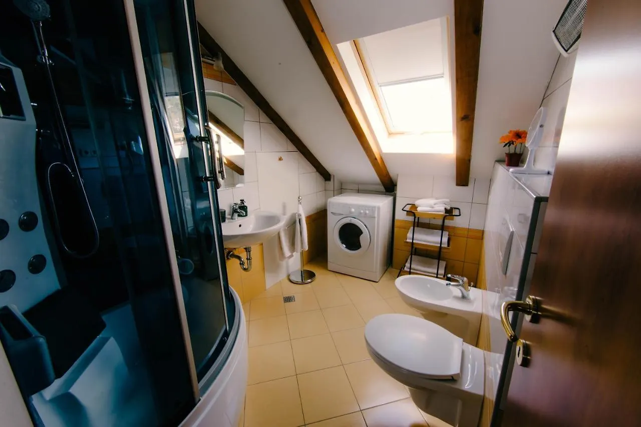 Large 3-Bedroom Apartment Near Split Dalmatia Kastela
